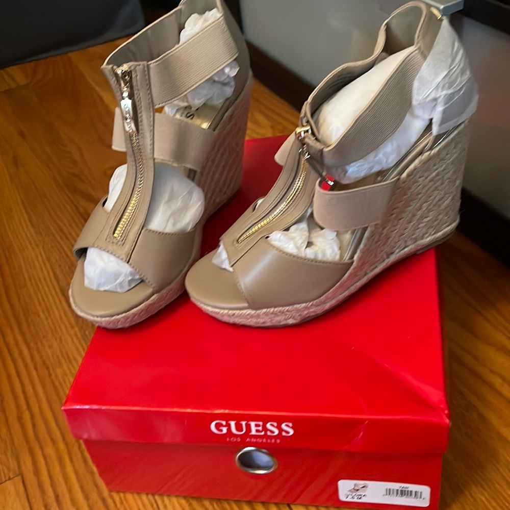 GUESS Beige/Tan Wedge Sandals with Front Zip